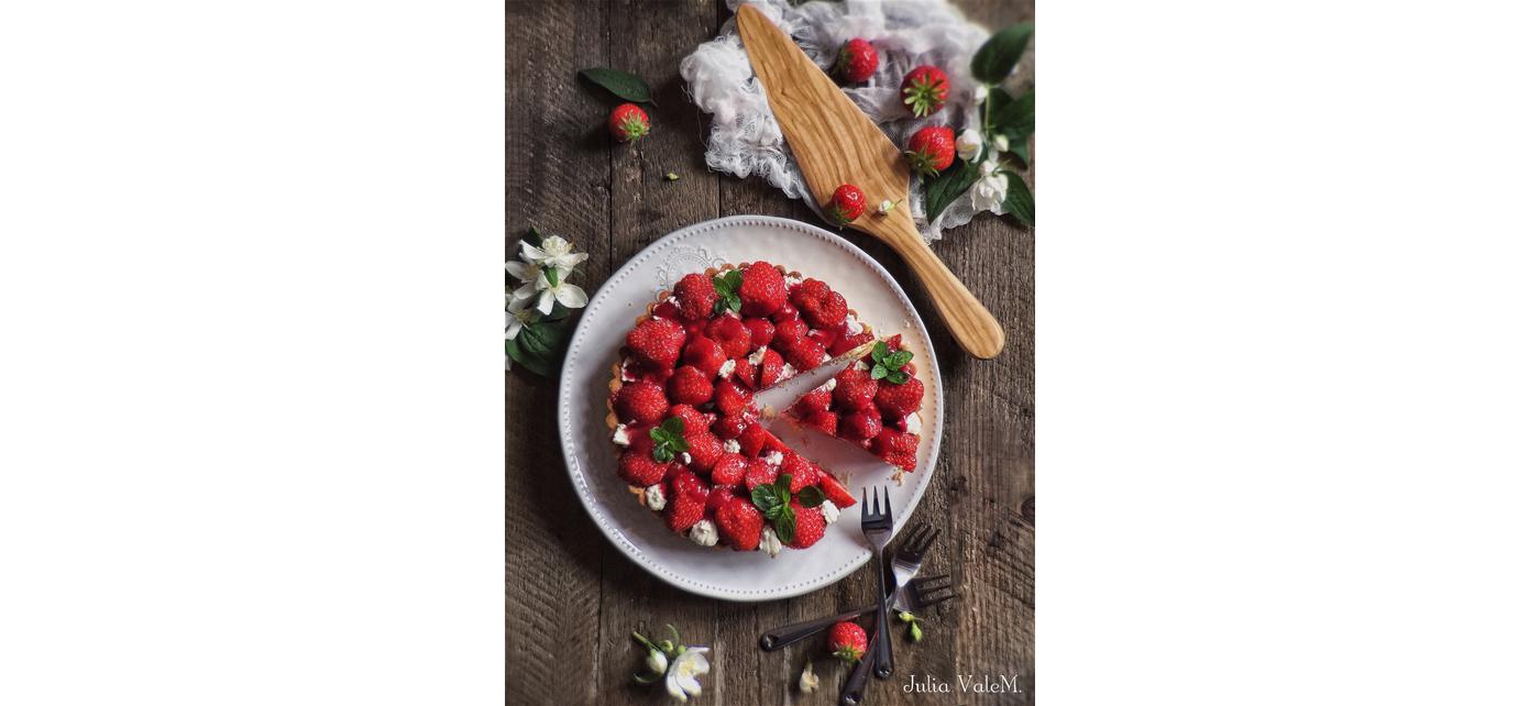 Pelle_a_tarte_olivier_AU012830U01002-PELLE_A_TARTE_OLIVIER_30cm_Tarte_aux_fraises