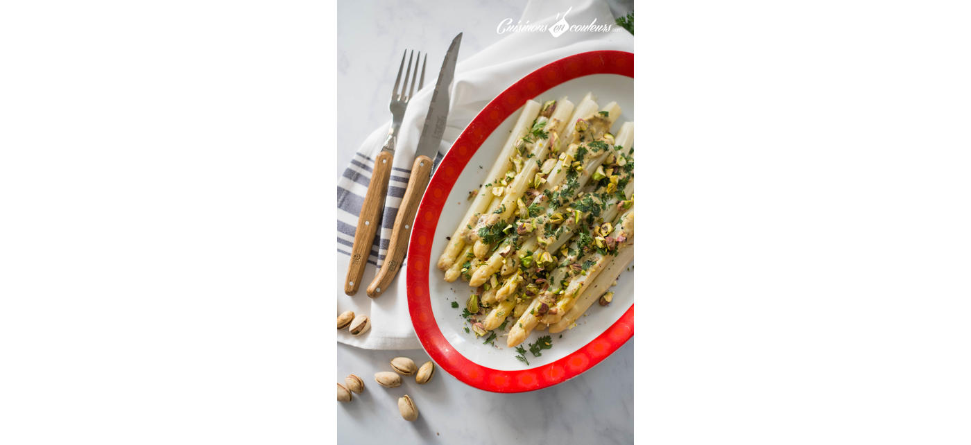 Couverts_Jean_Dubost_Laguiole_manche_chene_PEFC_credit_photo_Cuisinons_en_couleurs_Asperges_vinaigrette_pistaches